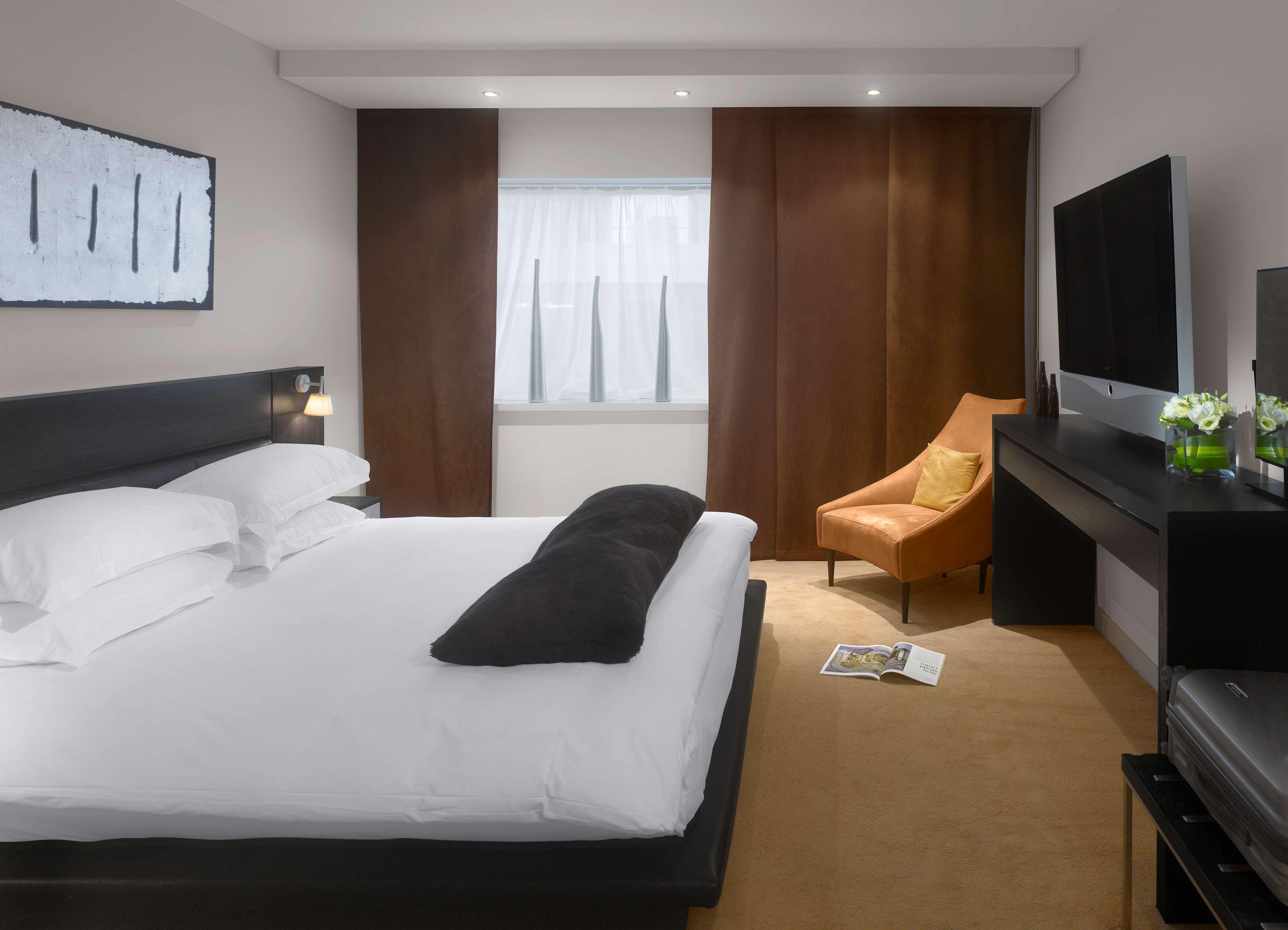 Radisson Blu Hotel, Hotel